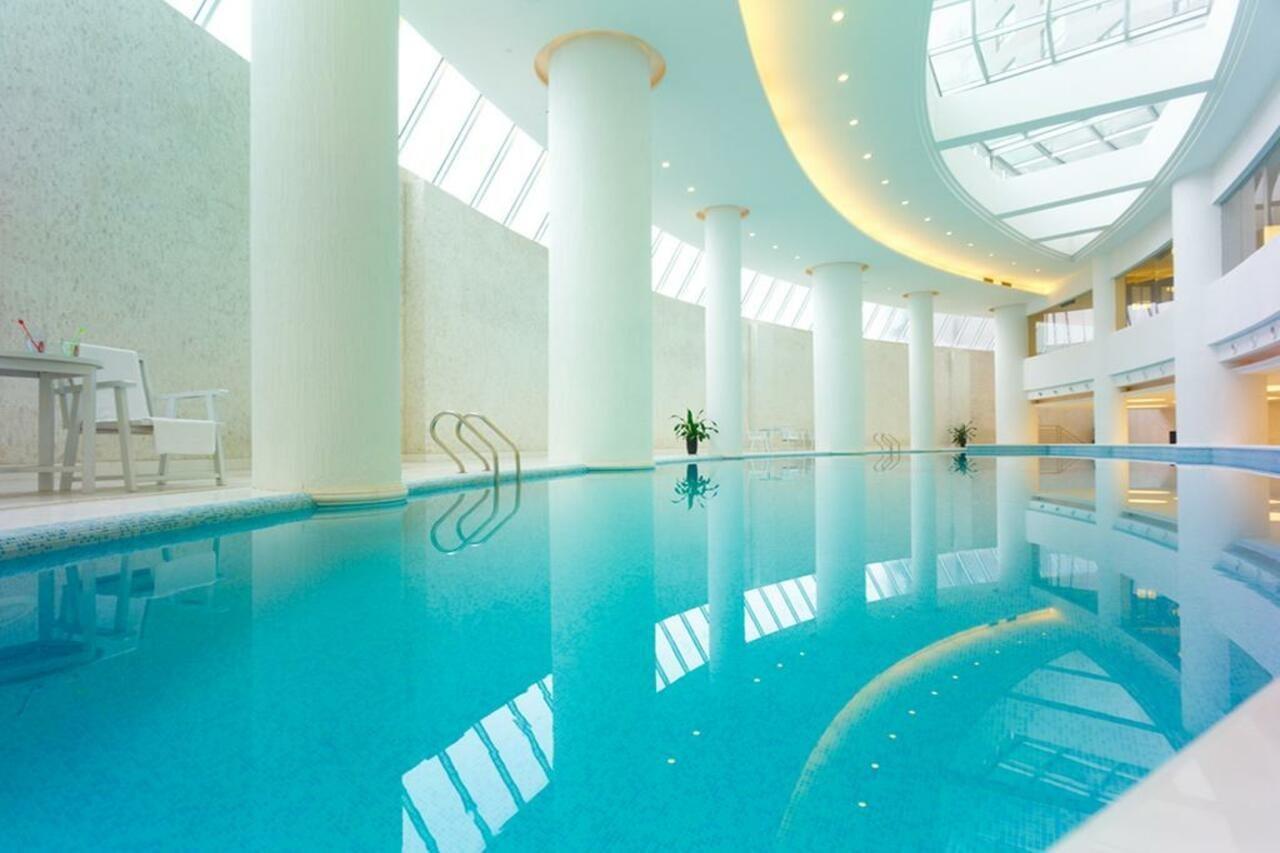 Optics Valley Kingdom Plaza Wuhan Buitenkant foto